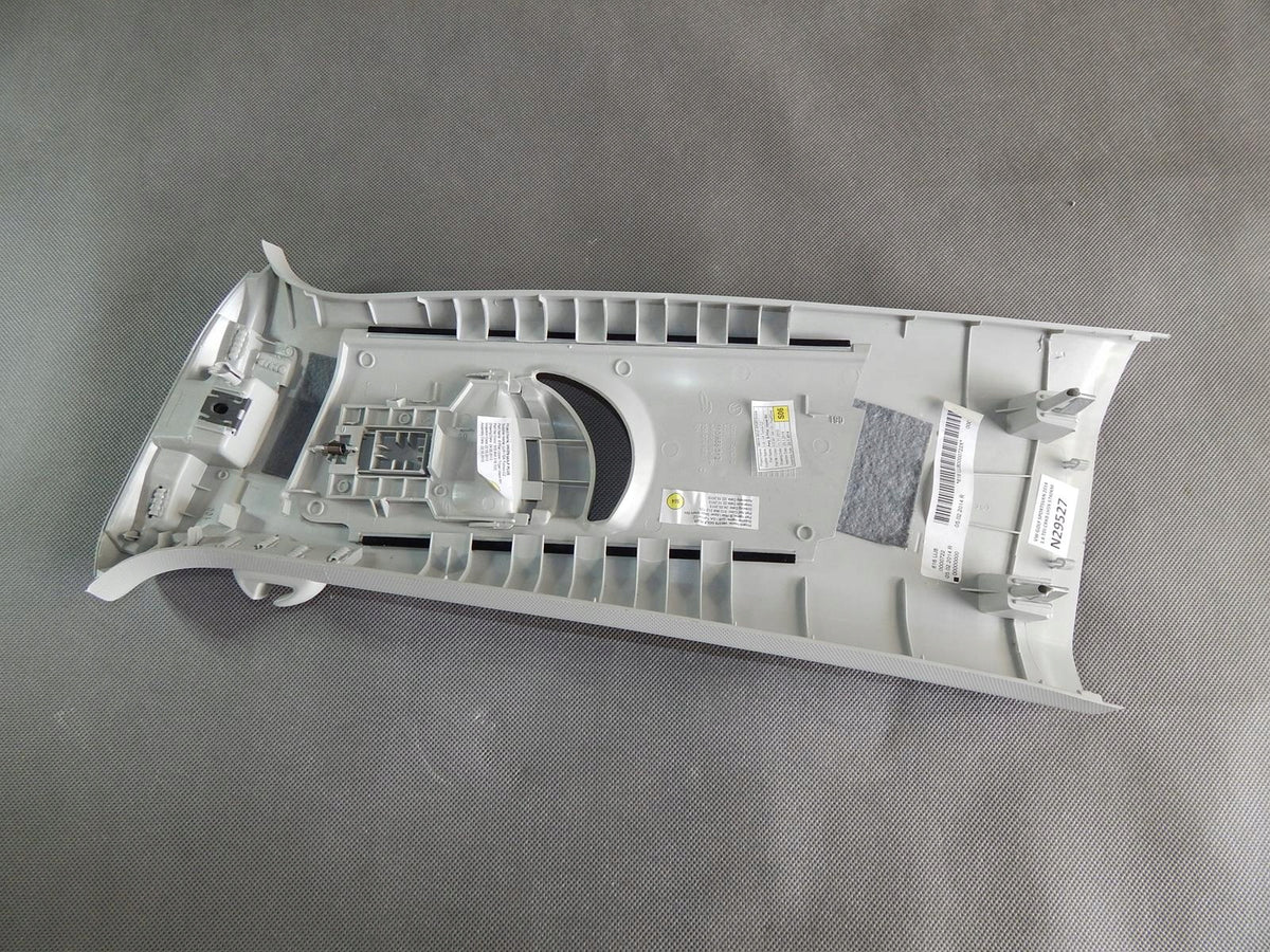 VW GOLF 7 SPORTVAN POST COVER RIGHT 510868312