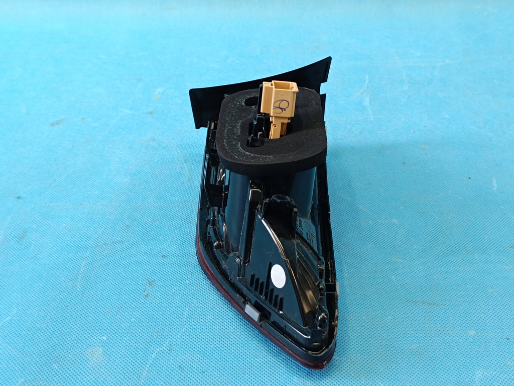 VW GOLF 8 LIFT VARIANT 1.5 TSI 2026R LED LAMP IN FLAP RIGHT REAR 5H0945094H