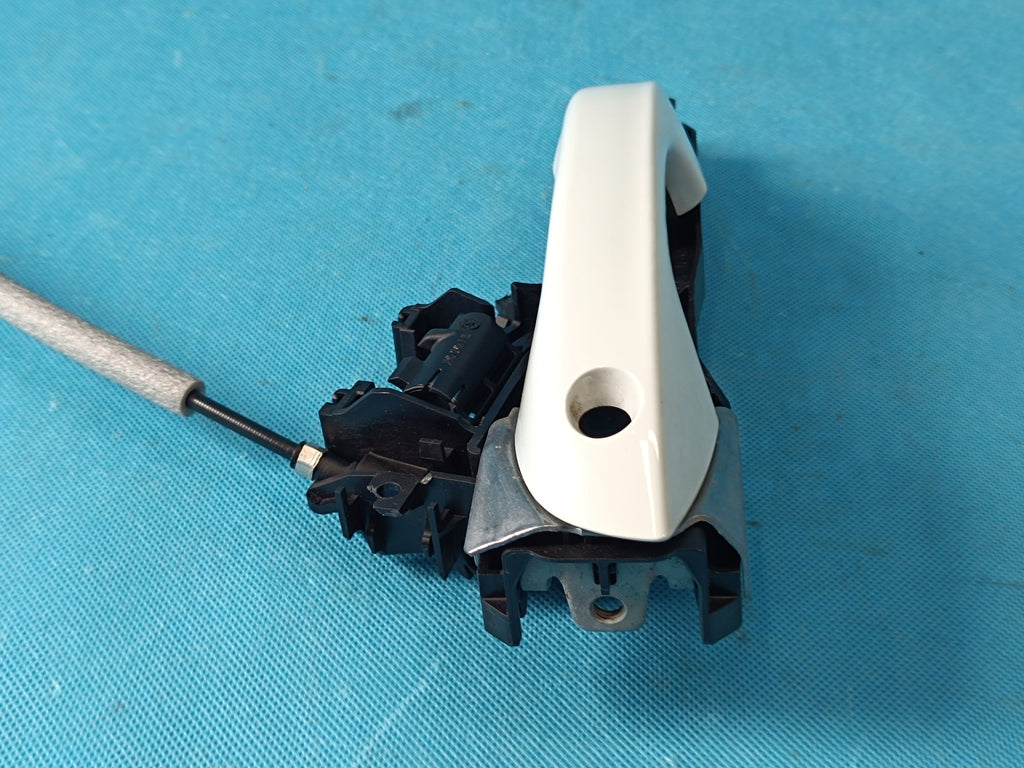 VW GOLF 8 LIFT VARIANT 1.5 TSI 26R DOOR HANDLE KESSY LEFT FRONT 5H1837205F
