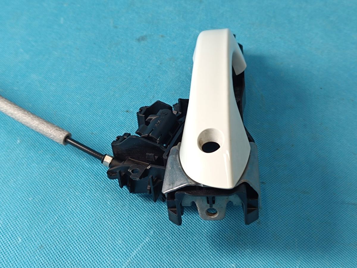 VW GOLF 8 LIFT VARIANT 1.5 TSI 26R DOOR HANDLE KESSY LEFT FRONT 5H1837205F