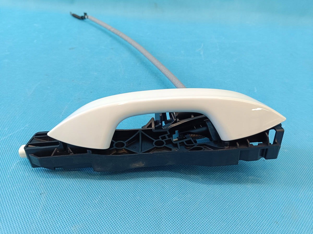 VW GOLF 8 LIFT VARIANT 1.5TSI 2026R DOOR HANDLE KESSY RIGHT REAR 5H0837206F