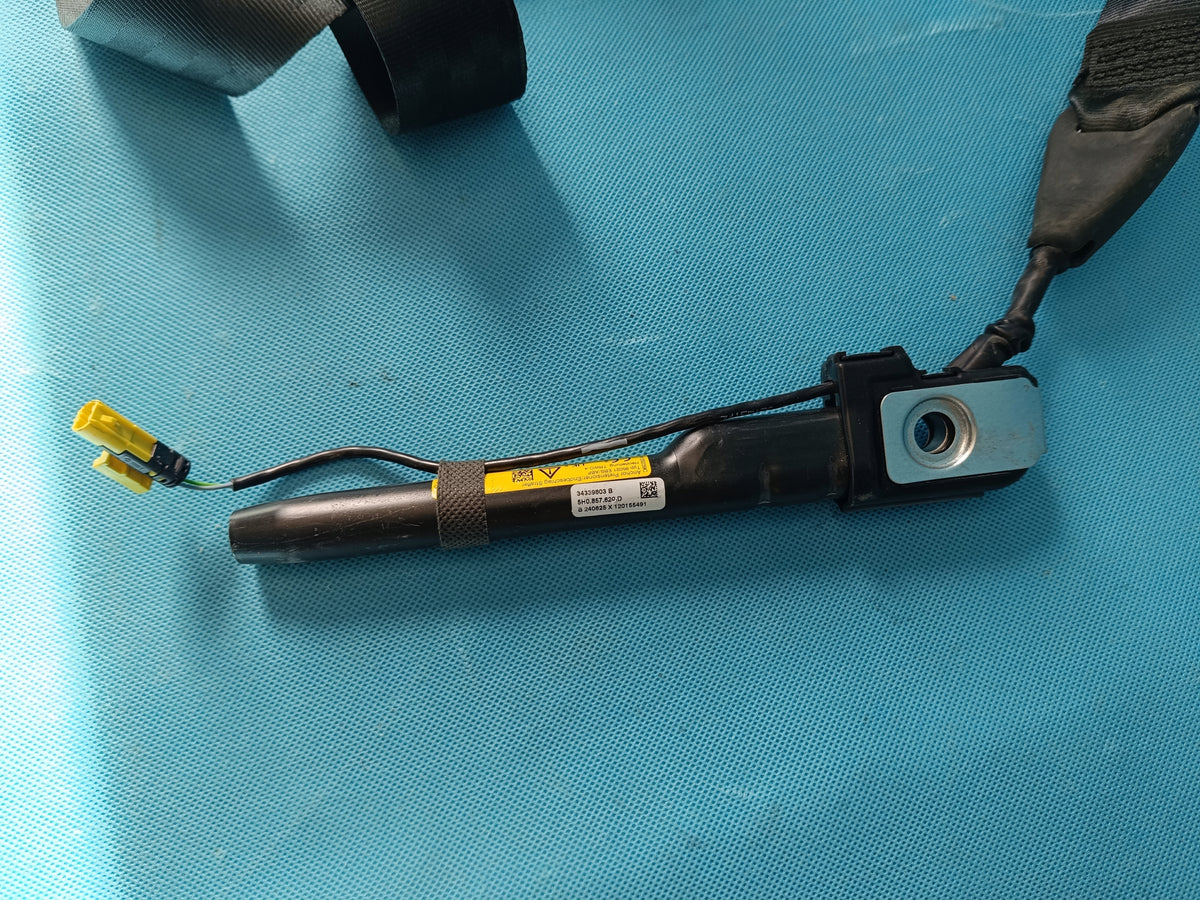 VW GOLF 8 LIFT VARIANT 1.5TSI 26R SEAT BELT RIGHT FRONT 5H1857706P