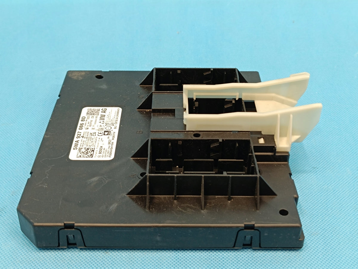 VW GOLF 8 VARIANT LIFT 1.5 TSI 110KW 2024 R COMFORT MODULE 5WA937086BD