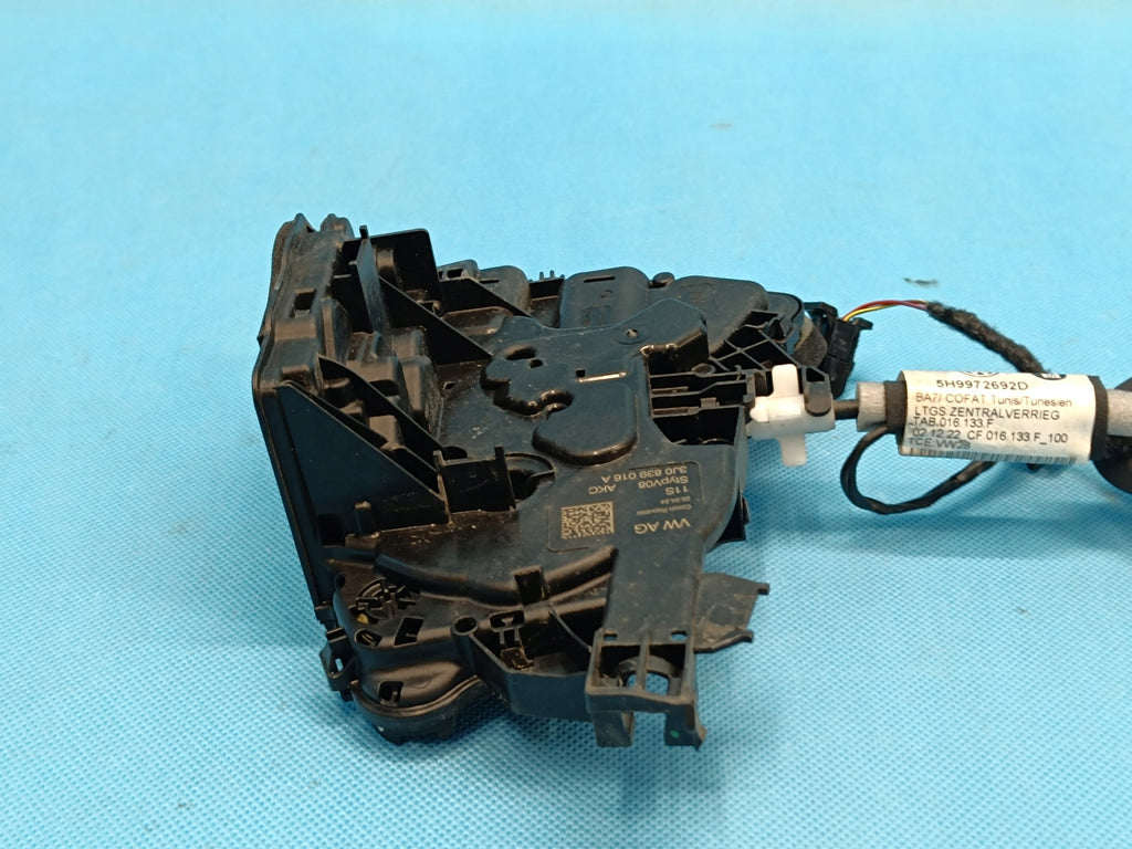 VW GOLF 8 VARIANT LIFT 1.5 TSI 110KW 2024R DOOR LOCK RIGHT REAR 3J0839016A