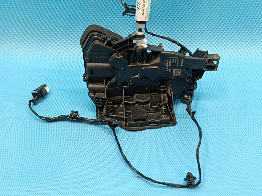 VW GOLF 8 VARIANT LIFT 1.5 TSI 110KW 2024R DOOR LOCK RIGHT REAR 3J0839016A