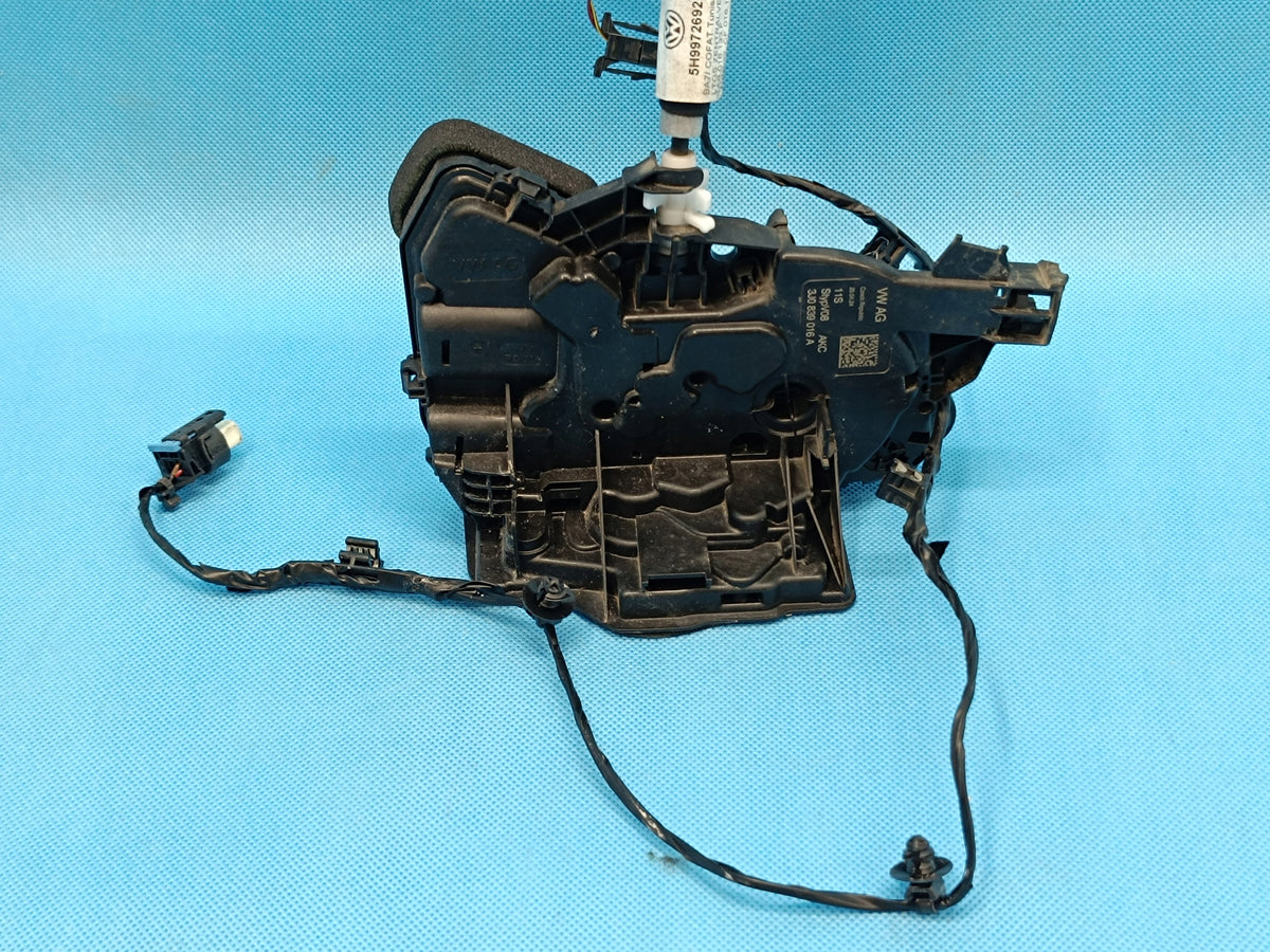 VW GOLF 8 VARIANT LIFT 1.5 TSI 110KW 2024R DOOR LOCK RIGHT REAR 3J0839016A