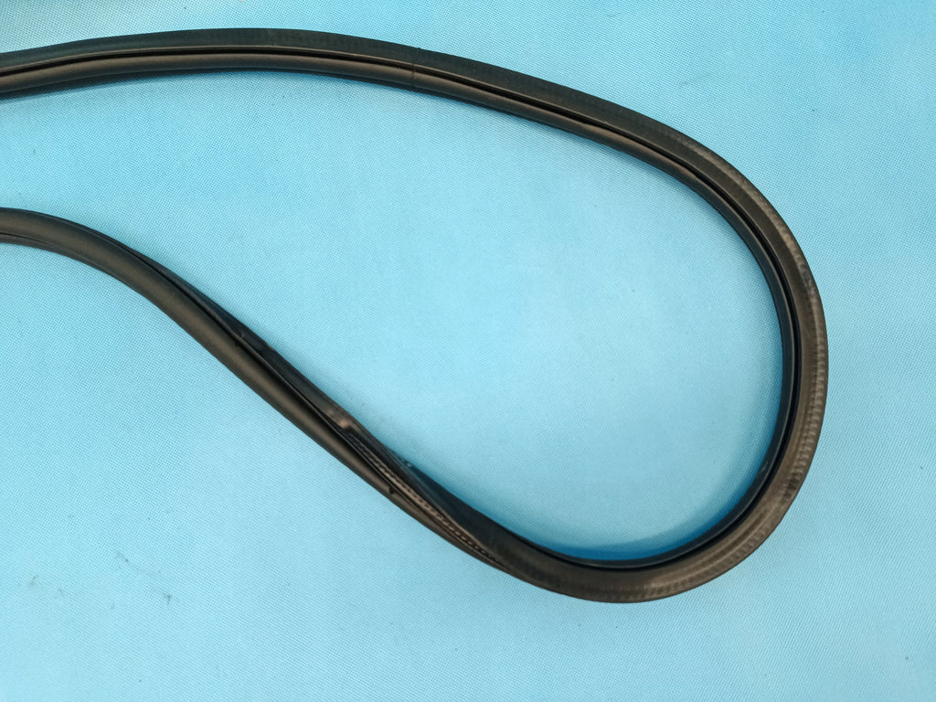 VW GOLF 8 VARIANT LIFT 1.5 TSI 2024 R DOOR SEAL LEFT REAR 5H9867913