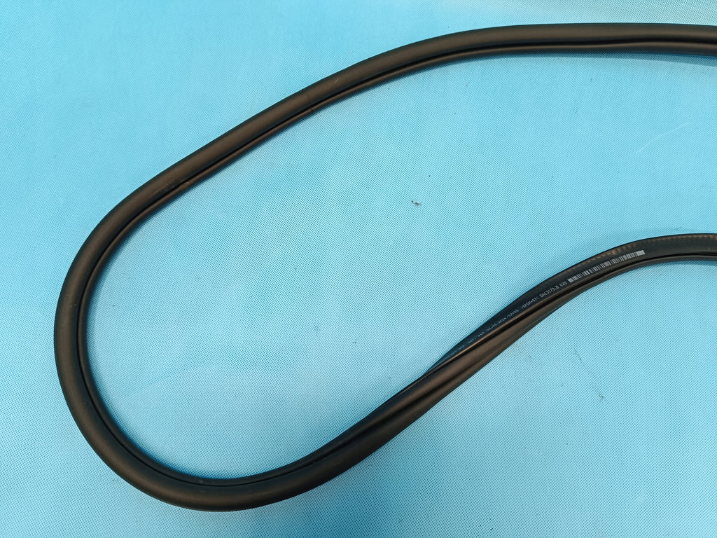 VW GOLF 8 VARIANT LIFT 1.5 TSI 2024 R DOOR SEAL LEFT REAR 5H9867913