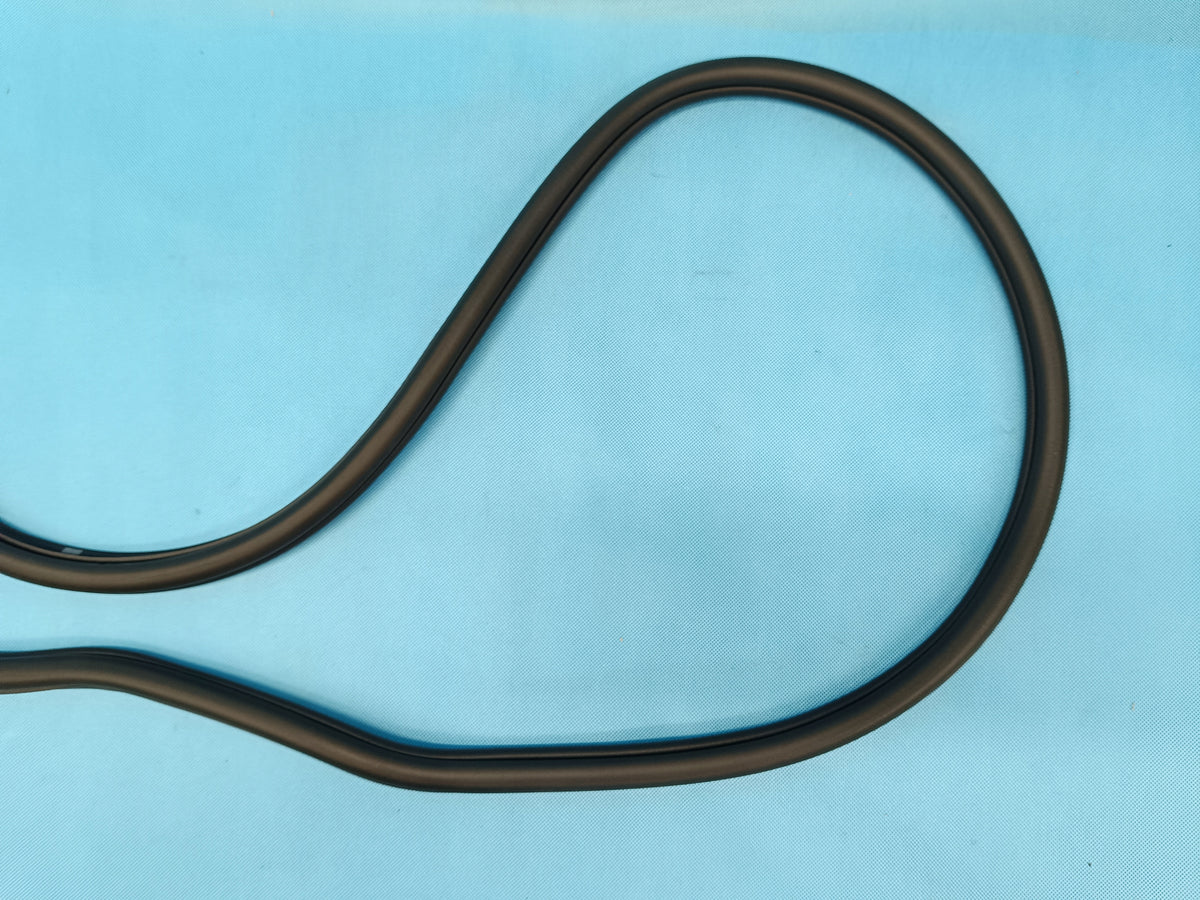 VW GOLF 8 VARIANT LIFT 1.5 TSI 2024 R DOOR SEAL RIGHT FRONT 5H4867912