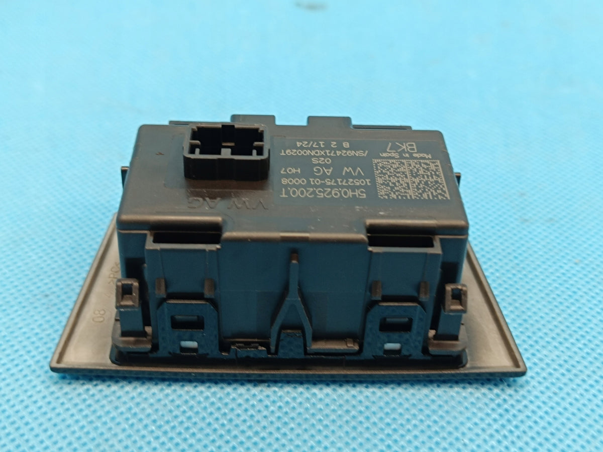 VW GOLF 8 VARIANT LIFT 1.5 TSI 2024 R PANEL COCKPIT SWITCHES 5H0925200T