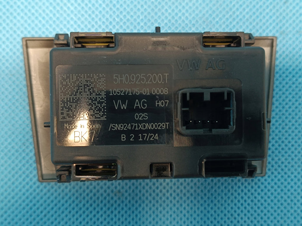 VW GOLF 8 VARIANT LIFT 1.5 TSI 2024 R PANEL COCKPIT SWITCHES 5H0925200T
