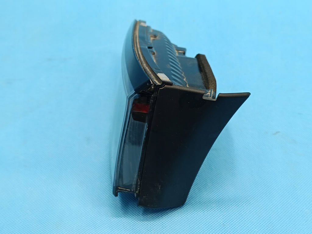 VW GOLF 8 VARIANT LIFT 1.5 TSI 2024R LED FLAP LAMP RIGHT REAR 5H0945308D