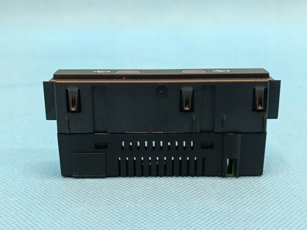 VW GOLF 8 VARIANT LIFT 1.5TSI 110KW 2024R SOCKET USB PORT TYPE C 5NA035700