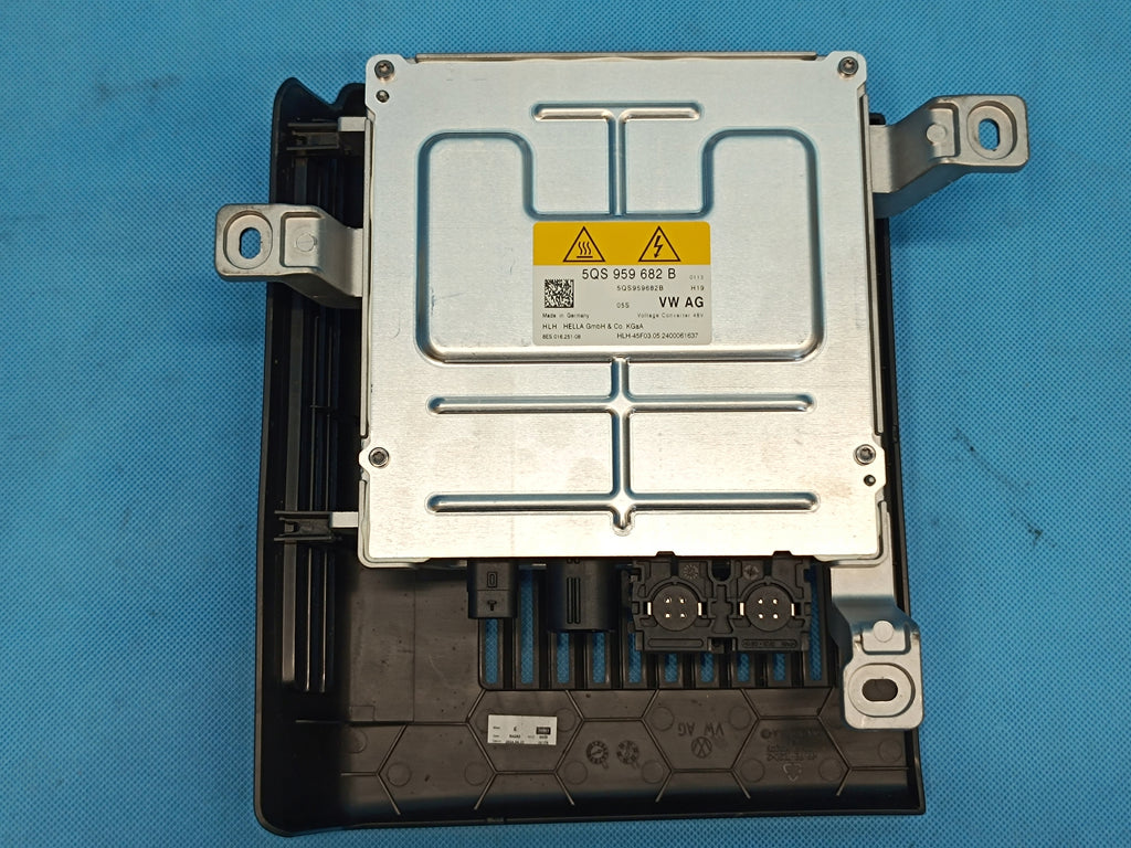 VW GOLF 8 VARIANT LIFT 2024 R CONVERTER VOLTAGE CONTROLLER 5QS959682B