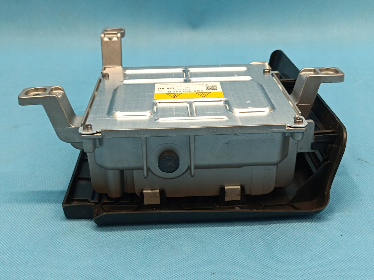 VW GOLF 8 VARIANT LIFT 2024 R CONVERTER VOLTAGE CONTROLLER 5QS959682B
