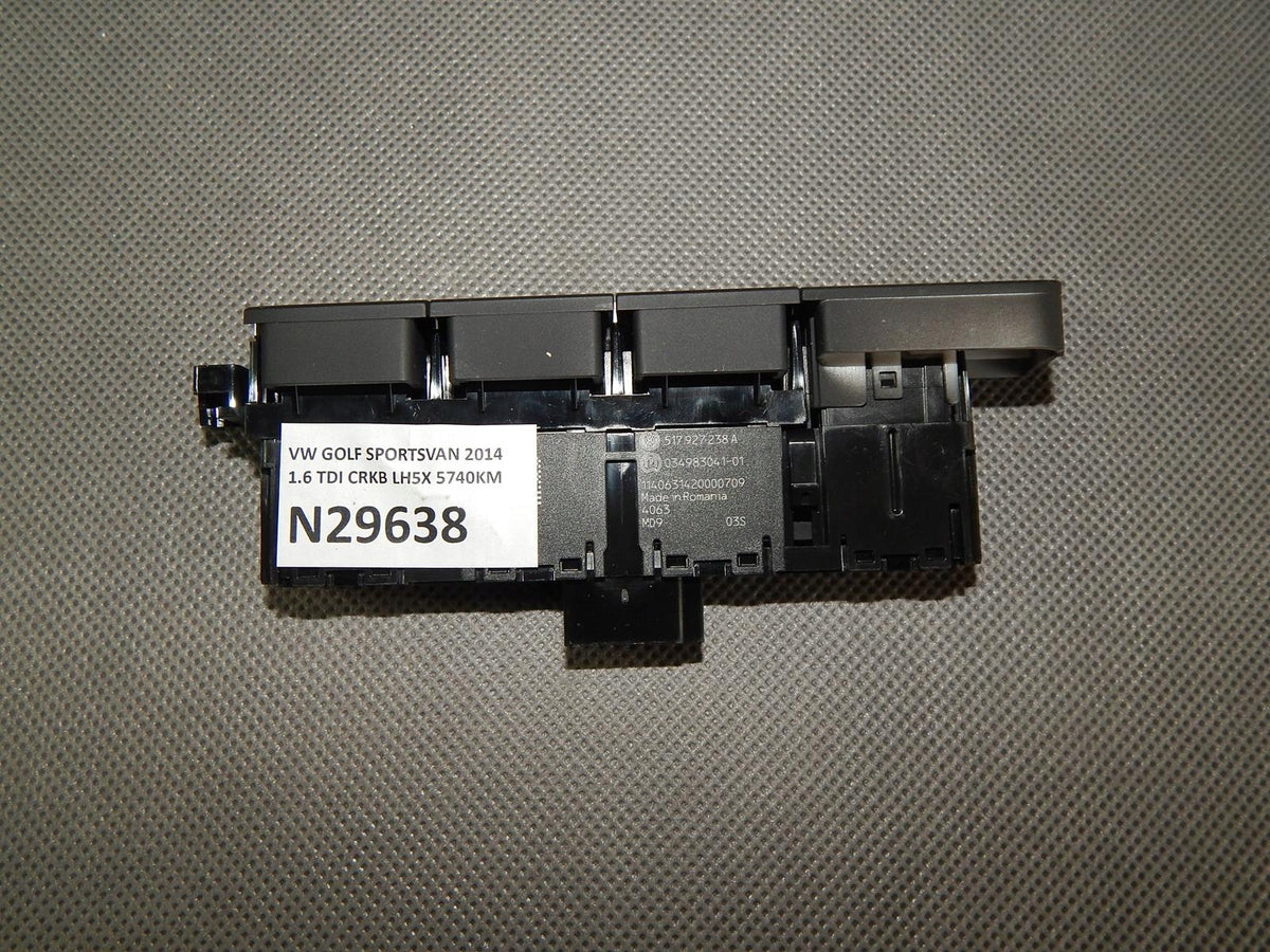 VW GOLF SPORTSVAN BUTTON PANEL 517927238A
