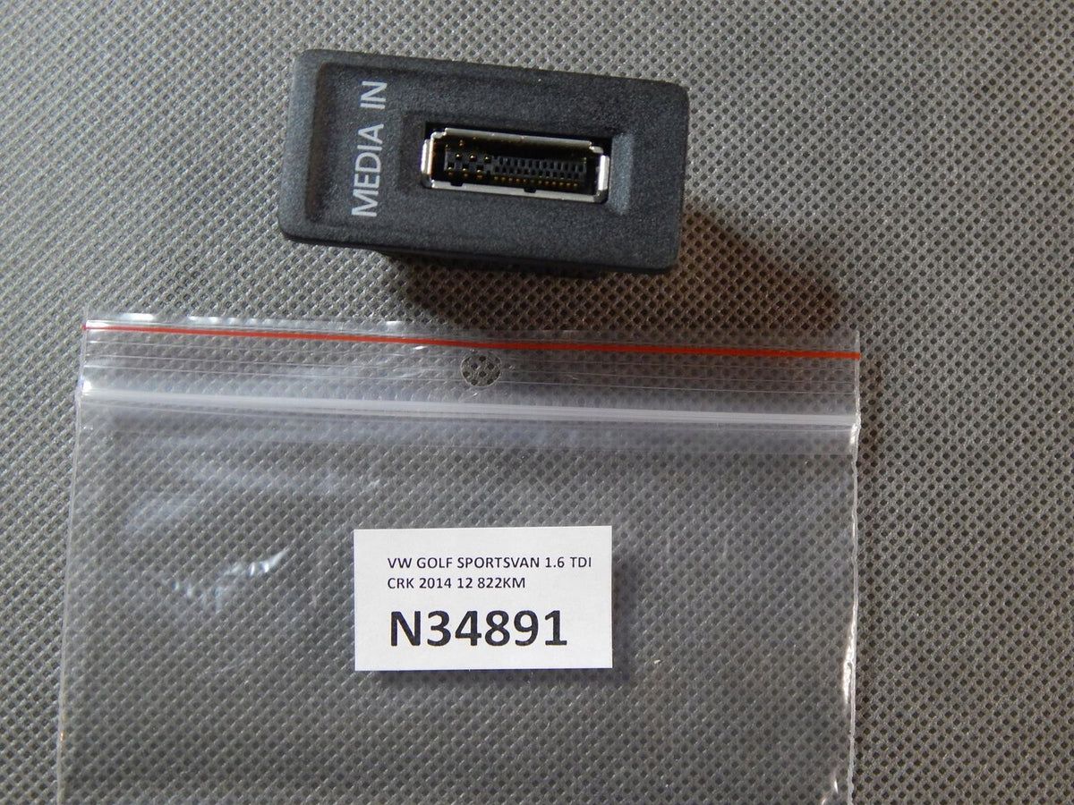 VW GOLF SPORTSVAN PORT MEDIA IN CONNECTOR 5G0035222A