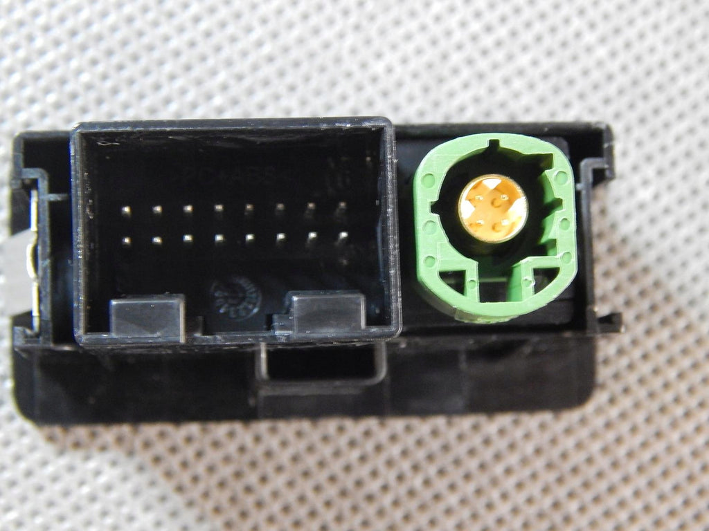VW GOLF SPORTSVAN PORT MEDIA IN CONNECTOR 5G0035222A