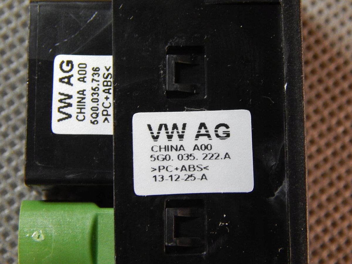 VW GOLF SPORTSVAN PORT MEDIA IN CONNECTOR 5G0035222A