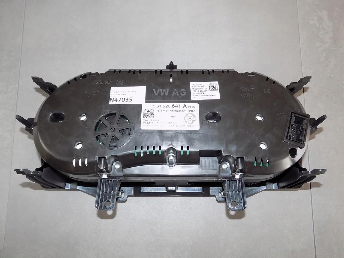 VW GOLF VII 1.6 TDI COUNTER CLOCKS 5G1920641A