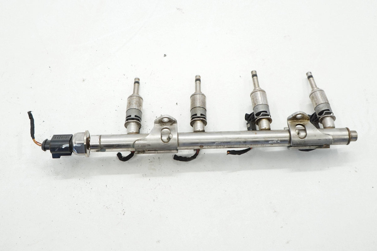 VW GOLF VII 14R 1.2 TSI INJECTION RAIL 04E133320D