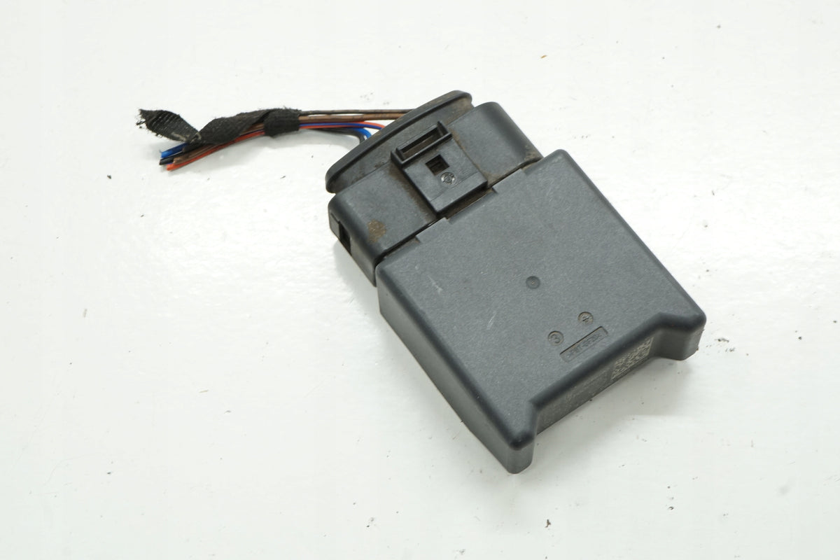 VW GOLF VII 14R FUEL PUMP CONTROLLER MODULE 5Q0906093A