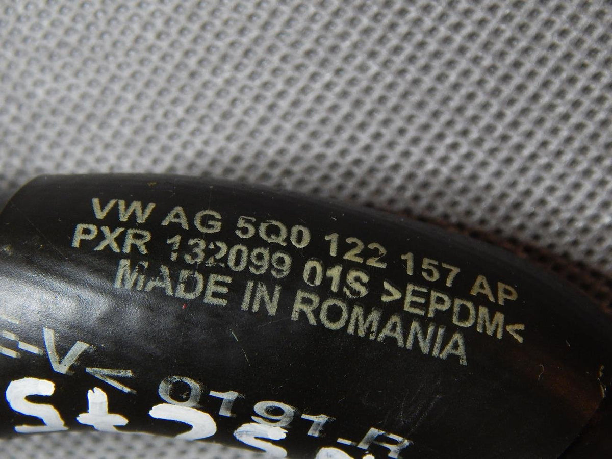 VW GOLF VII 2.0 TDI HOSE 5Q0122157AP