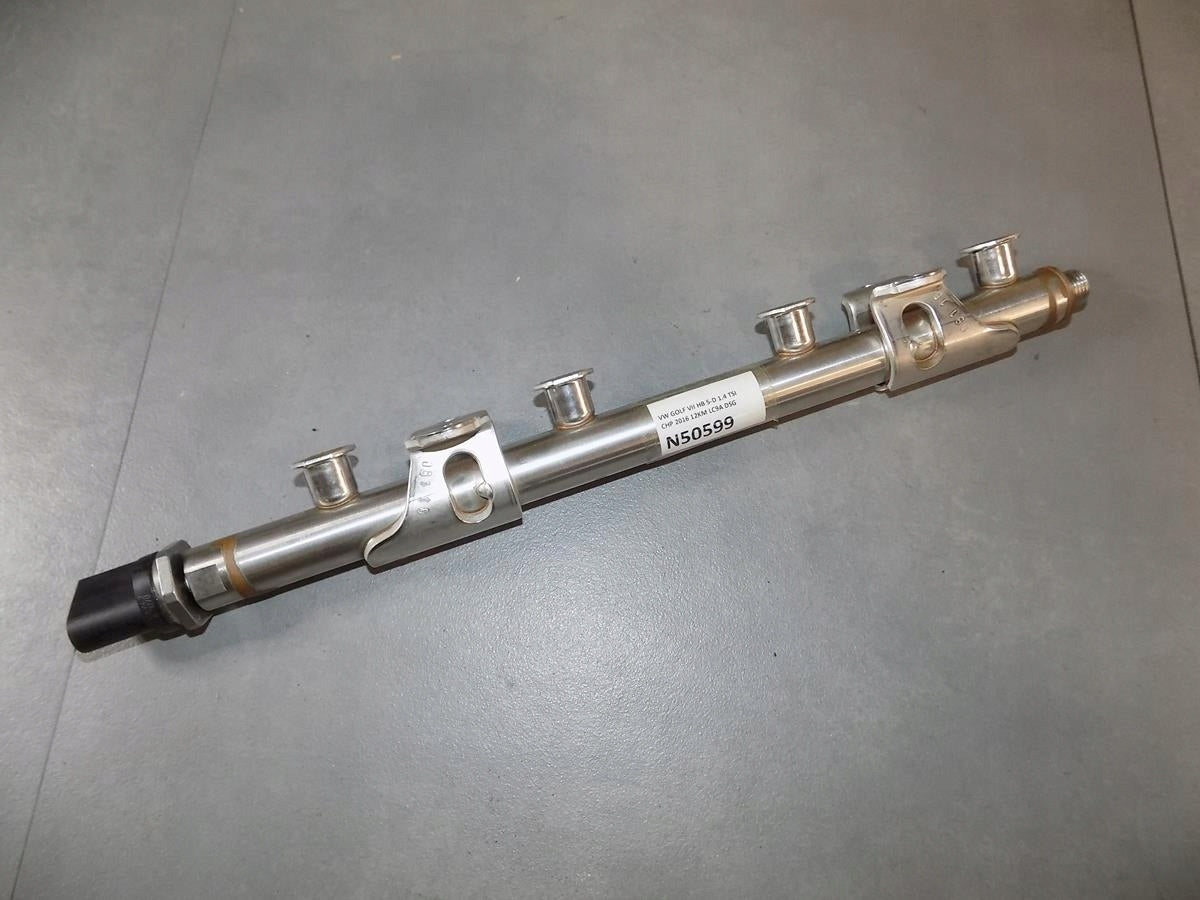 VW GOLF VII 7 INJECTION RAIL 04E133320D