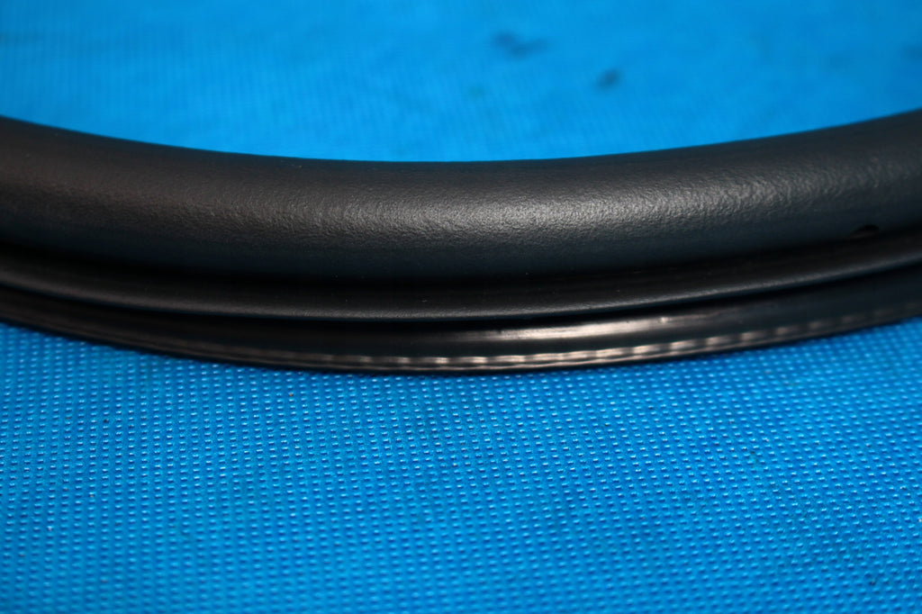 VW GOLF VII R DOOR SEAL REAR RIGHT HB 2017R 5G6867914B