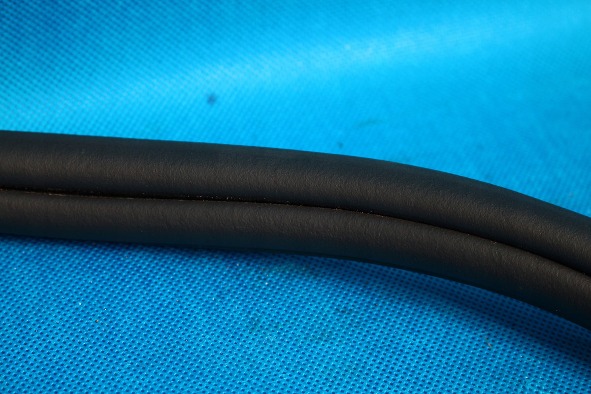 VW GOLF VII R DOOR SEAL REAR RIGHT HB 2017R 5G6867914B