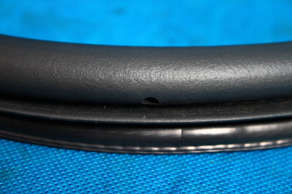 VW GOLF VII R DOOR SEAL REAR RIGHT HB 2017R 5G6867914B