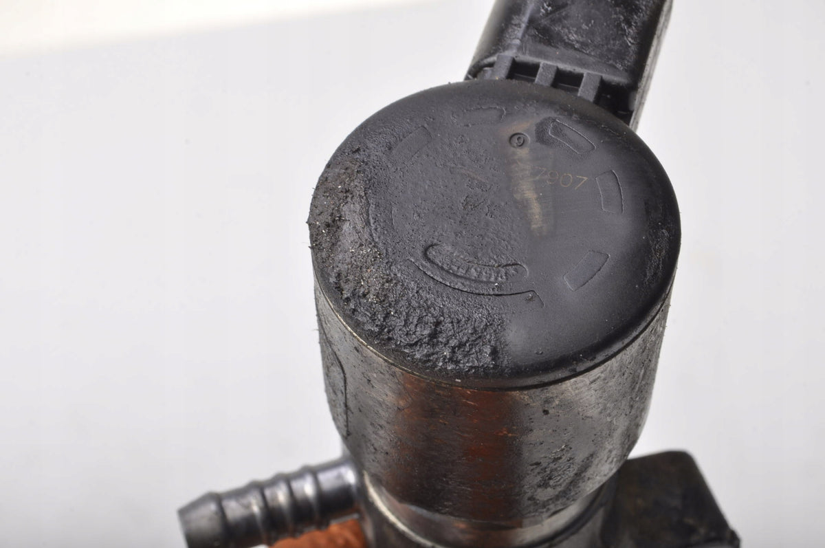 VW GOLF VIII 2.0 TDI INJECTION RAIL 05L130089H