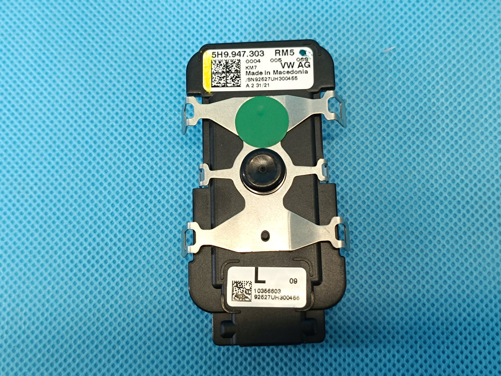 VW GOLF VIII 8 VARIANT 2.0TDI 2022R INDOOR CABIN LAMP LEFT 5H9947303