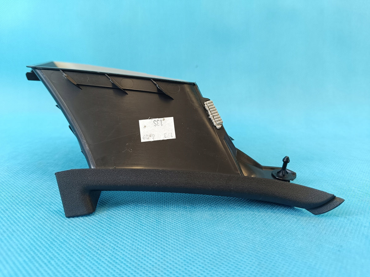VW GOLF VIII 8 VARIANT 2.0TDI 2022R STRIP POST COVER A LEFT 5H0868143