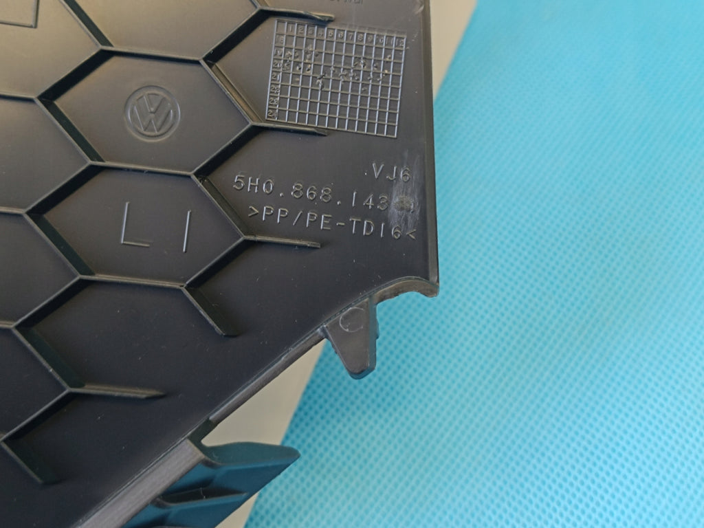 VW GOLF VIII 8 VARIANT 2.0TDI 2022R STRIP POST COVER A LEFT 5H0868143