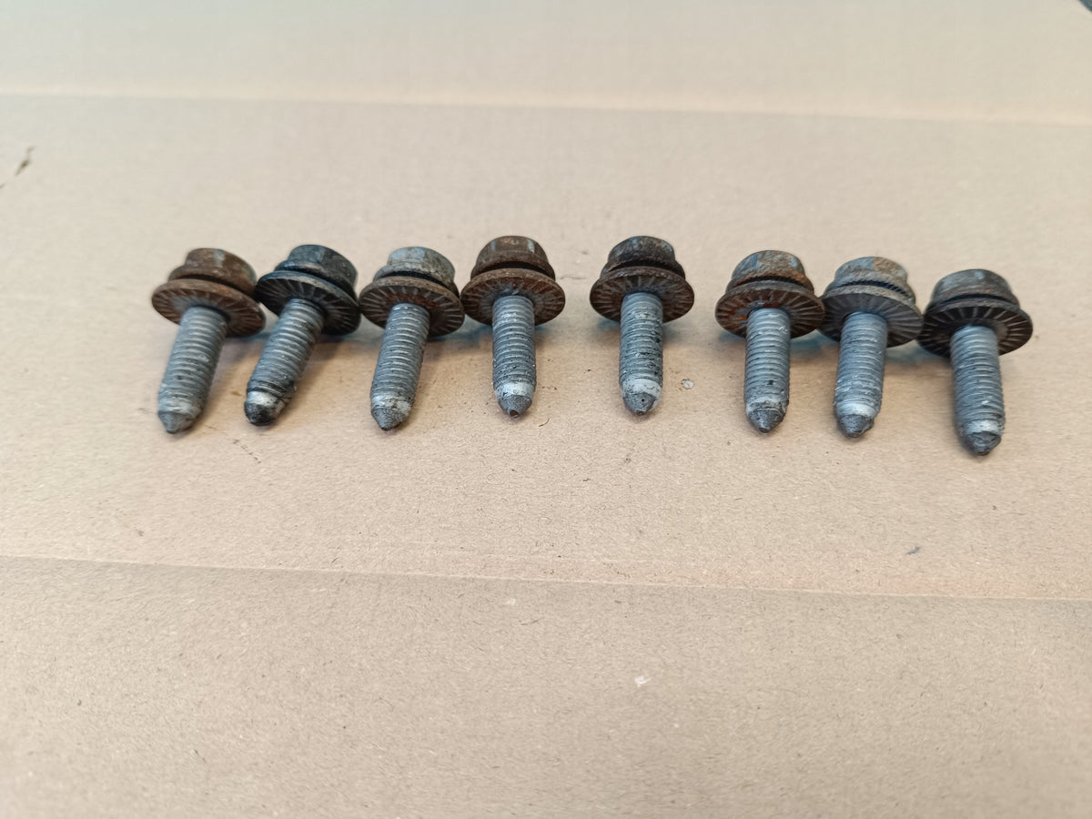 VW GOLF VIII 8 VARIANT 2.0TDI 85KW 2022R SLED SCREWS CRADLE REAR