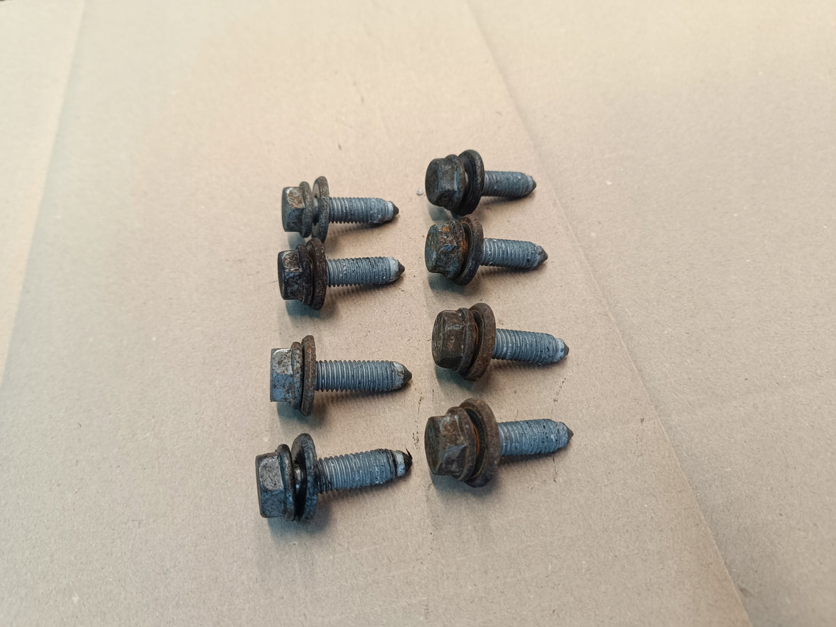 VW GOLF VIII 8 VARIANT 2.0TDI 85KW 2022R SLED SCREWS CRADLE REAR