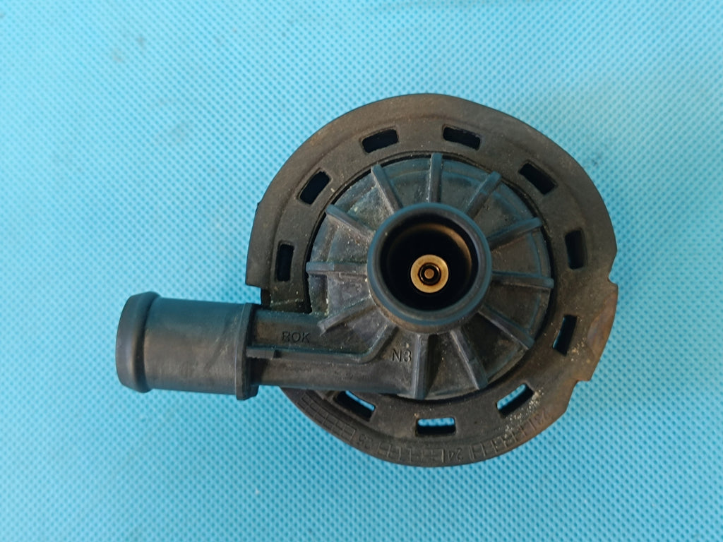 VW GOLF VIII 8 VARIANT 2.0TDI 85KW 2022R WATER PUMP 3Q0965564