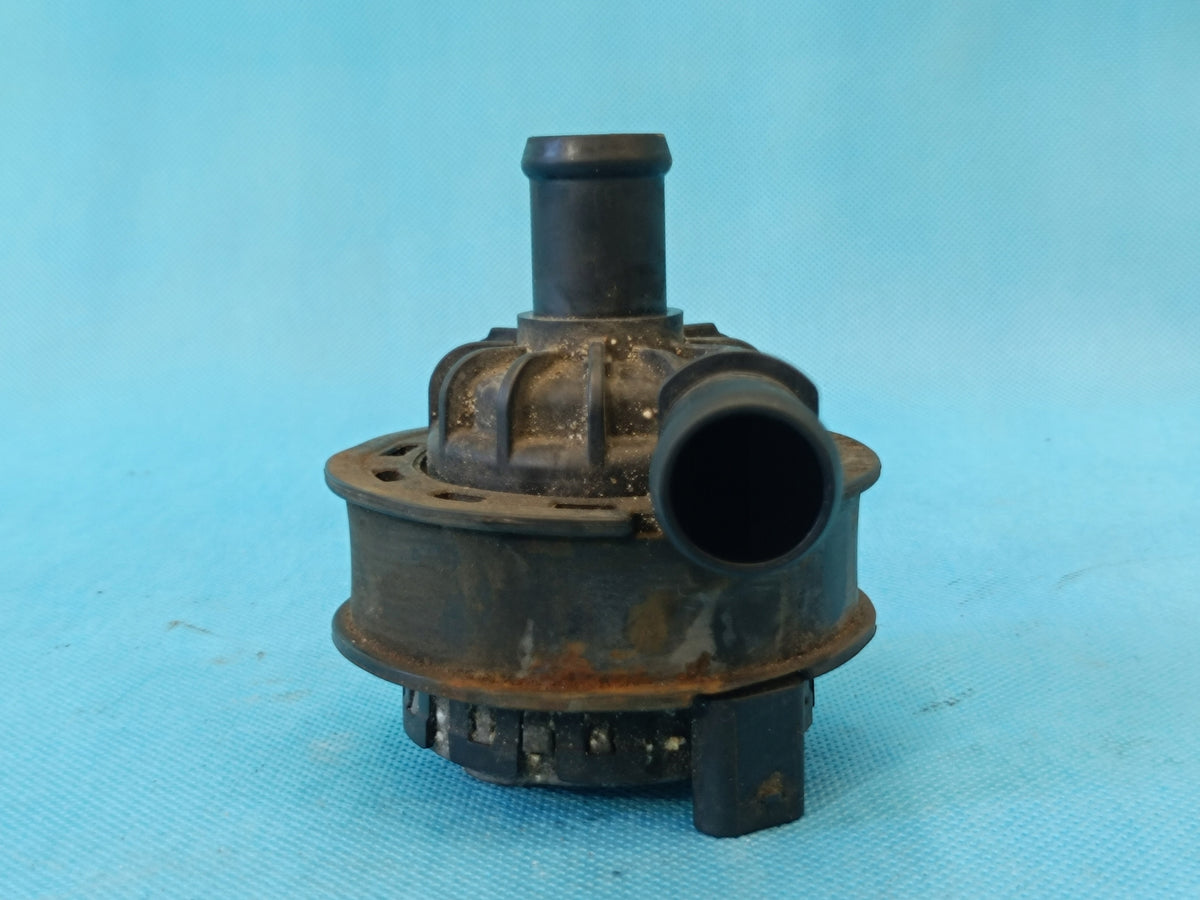 VW GOLF VIII 8 VARIANT 2.0TDI 85KW 2022R WATER PUMP 3Q0965564