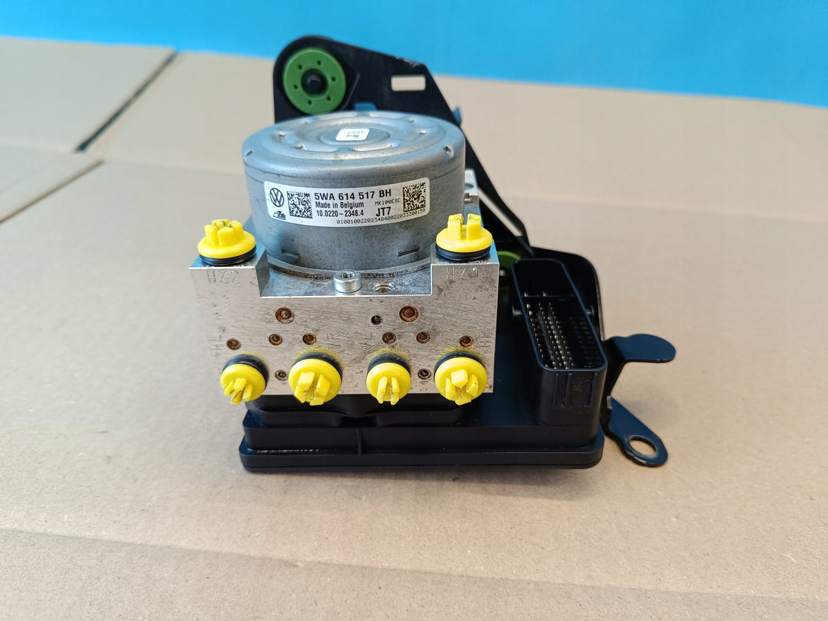 VW GOLF VIII VARIANT 1.5 e-TSI 110KW 2021 R ABS PUMP 5WA614517BH