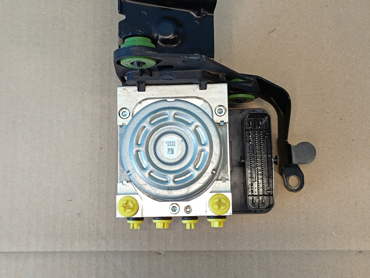 VW GOLF VIII VARIANT 1.5 e-TSI 110KW 2021 R ABS PUMP 5WA614517BH