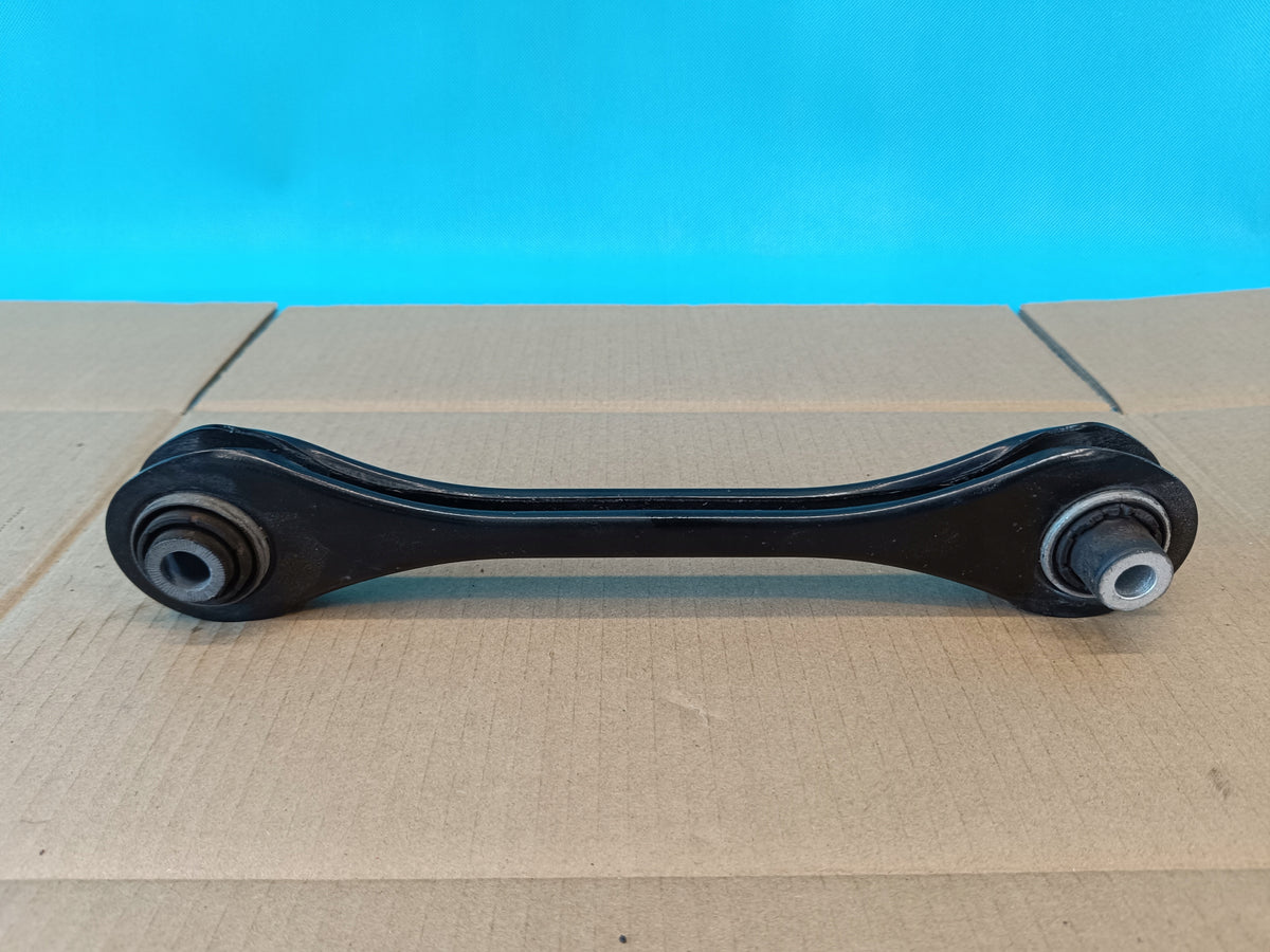 VW GOLF VIII VARIANT 1.5 e-TSI 110KW 2021 R CONTROL ARM RIGHT REAR 5Q0501529G