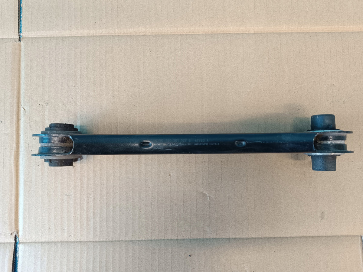 VW GOLF VIII VARIANT 1.5 e-TSI 110KW 2021 R CONTROL ARM RIGHT REAR 5Q0501529G
