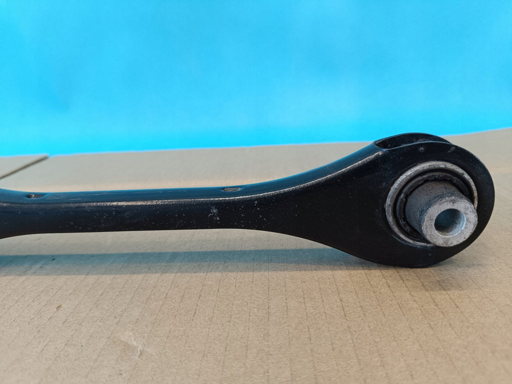 VW GOLF VIII VARIANT 1.5 e-TSI 110KW 2021 R CONTROL ARM RIGHT REAR 5Q0501529G