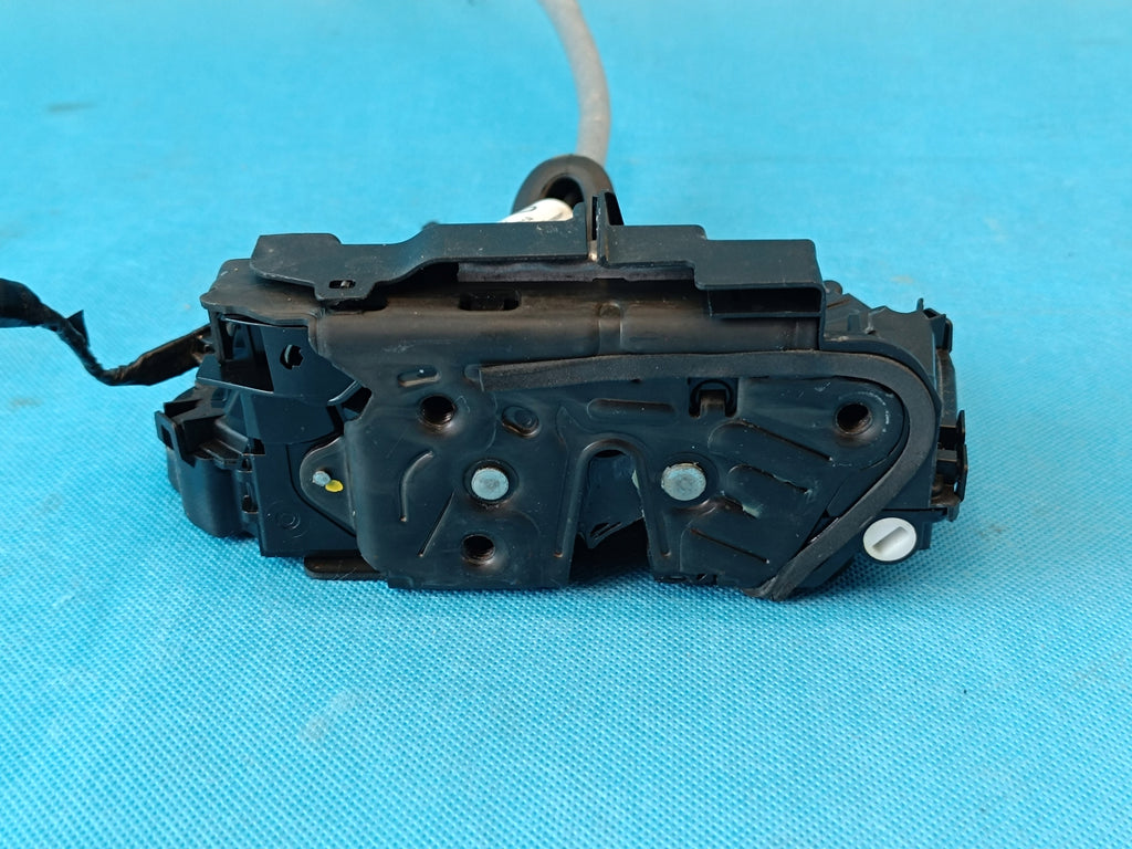VW GOLF VIII VARIANT 1.5 e-TSI 110KW 2021 R DOOR LOCK LEFT REAR 5TA839015L