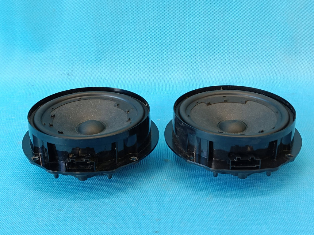 VW GOLF VIII VARIANT 1.5 e-TSI 110KW 2021 R DOOR SPEAKER FRONT 5H0035453