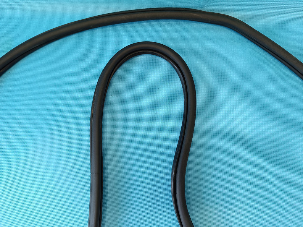 VW GOLF VIII VARIANT 1.5 e-TSI 110KW 2021 R GASKET RIGHT REAR 5H9867914