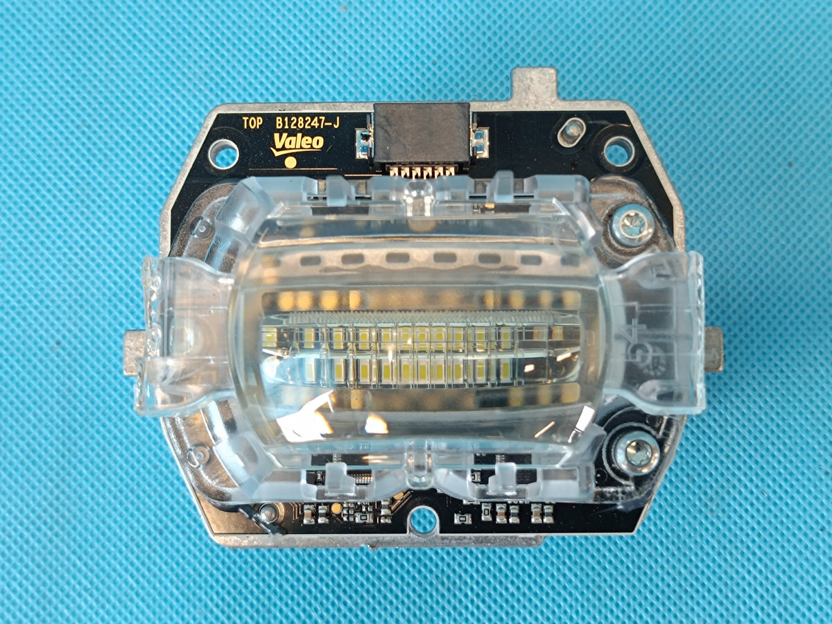 VW GOLF VIII VARIANT 1.5 e-TSI 110KW 2021 R LAMP LENS LEFT 5H0998476
