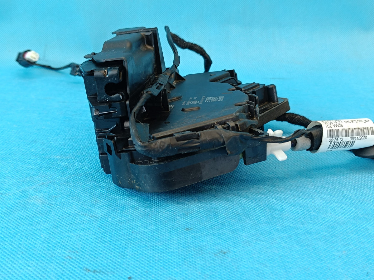VW GOLF VIII VARIANT 1.5 e-TSI 110KW 2021R DOOR LOCK RIGHT REAR 5TA839016L
