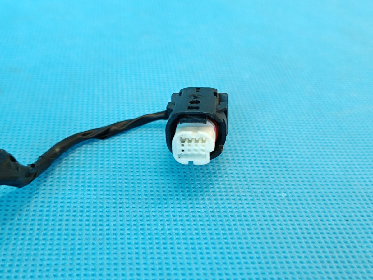 VW GOLF VIII VARIANT 1.5 e-TSI 110KW 2021R DOOR LOCK RIGHT REAR 5TA839016L
